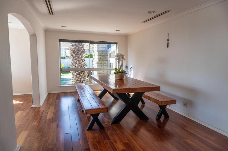 6 Bedroom Property for Sale in Plattekloof Western Cape